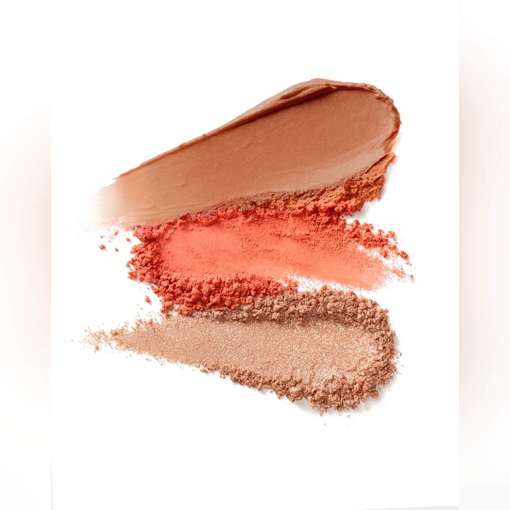 Alamar Viva Las Cheekas - Medium/Tan Cheek Palette NEW - Picture 2 of 5